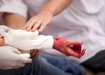 Bệnh uốn ván lây qua đường nào?