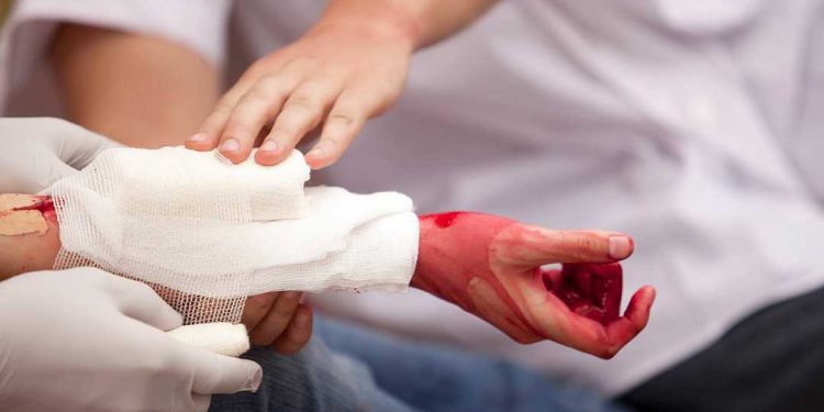 Bệnh uốn ván lây qua đường nào?