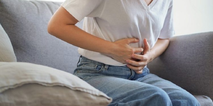 Nôn và tiêu chảy – triệu chứng thường gặp của bệnh viêm đường ruột